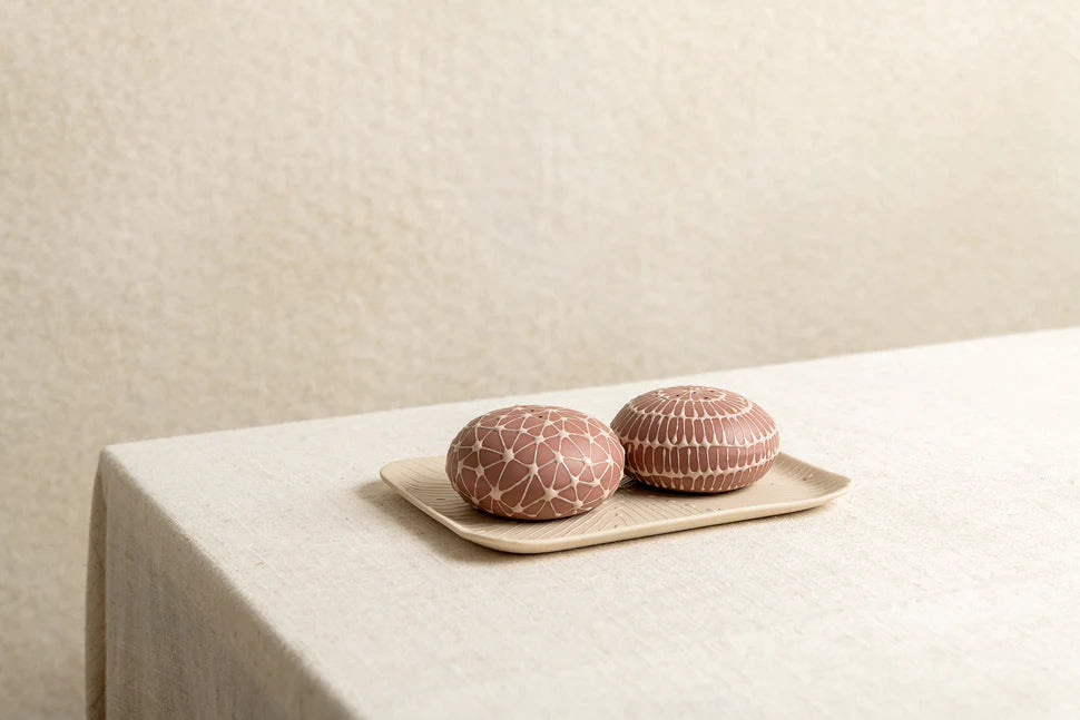 סט מלח פלפל חלוקי נחל - אדום אינדיאני