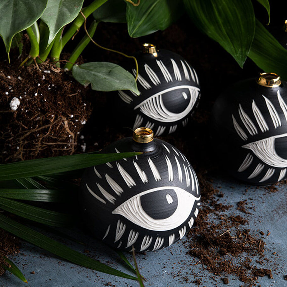 בקבוק מצויר ידנית- עיניים | גיא ג'אנה