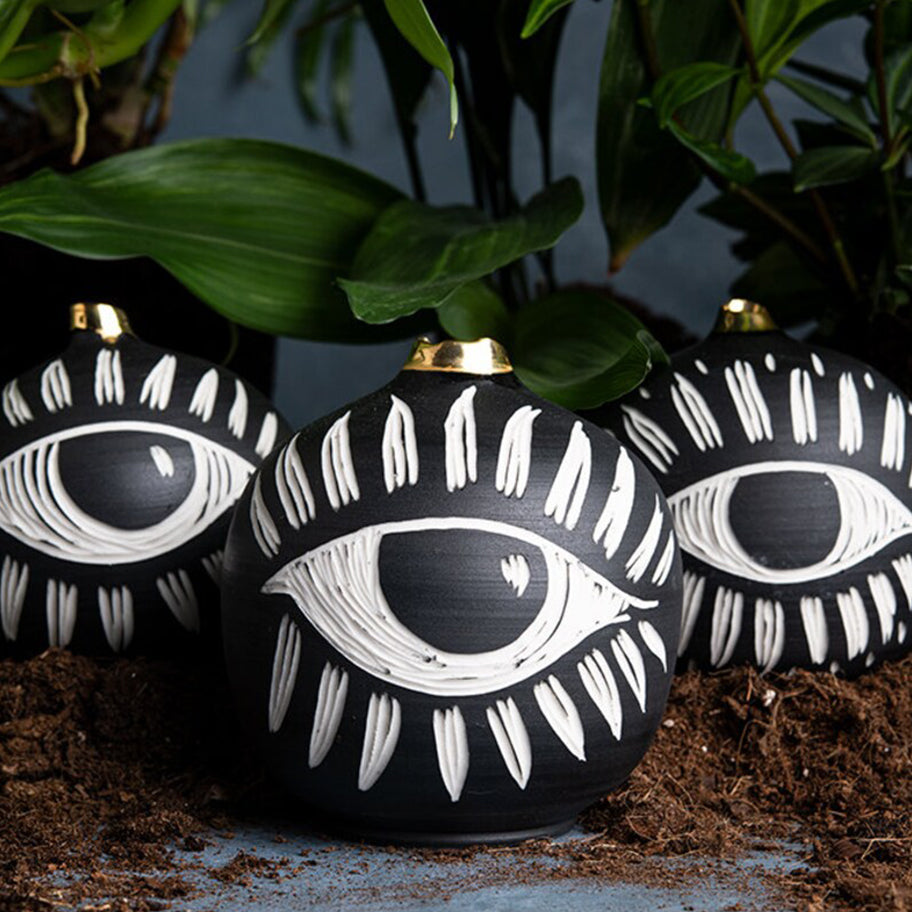 בקבוק מצויר ידנית- עיניים | גיא ג'אנה