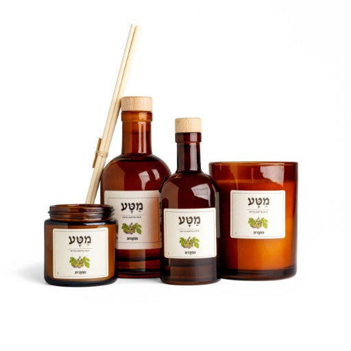 נר ריחני מטע – מסדרת "תוצרת" | גדול 240 מ"ל