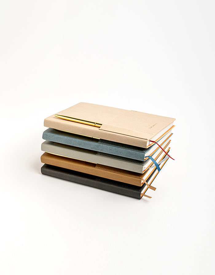 המחברת האולטימטיבית - בצבע כחול פלדה + עט מוזהבת