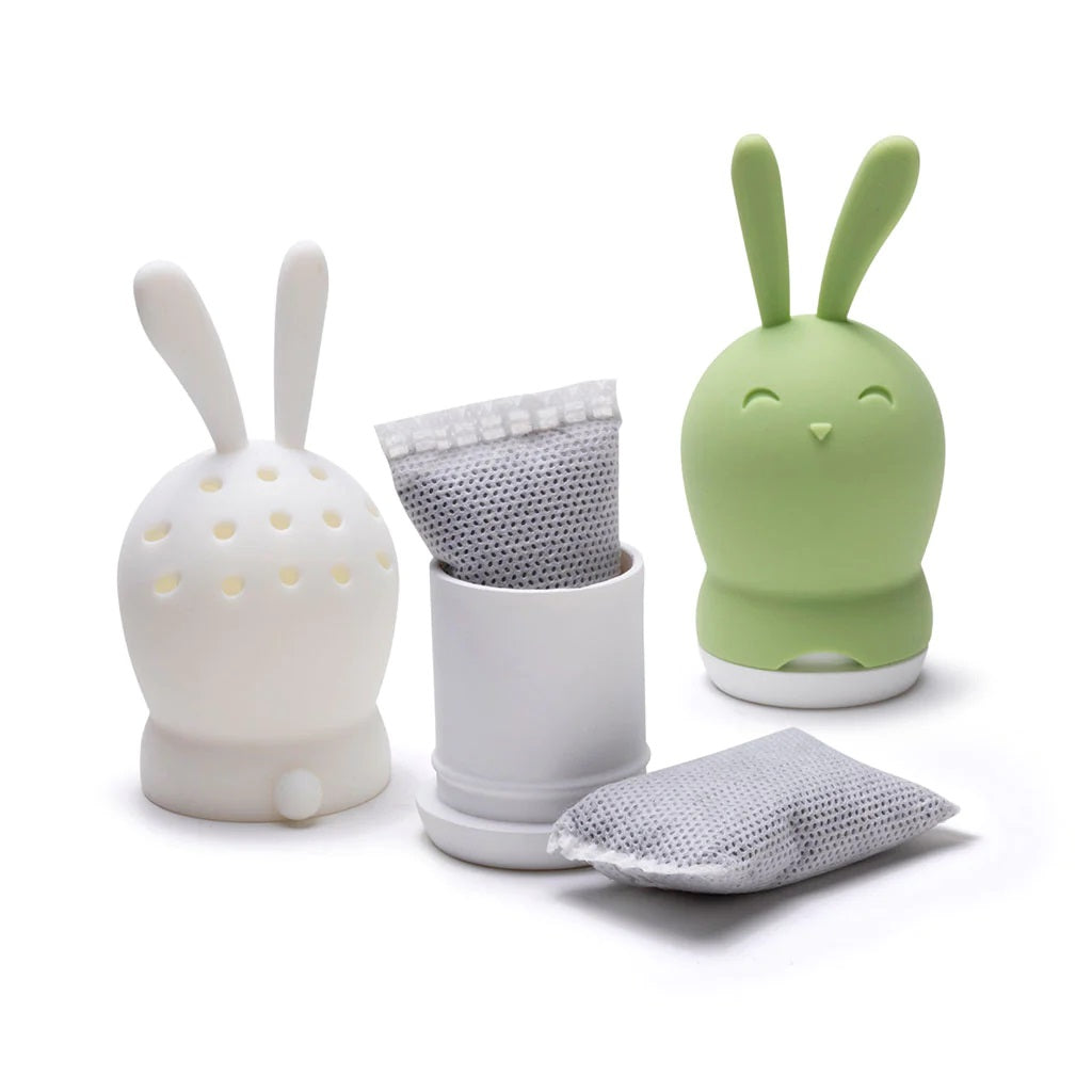 סניקרס-פיקרס - מפיגי ריח לנעליים | מונקיביזנס