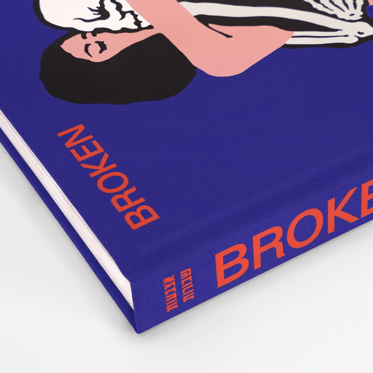 BROKEN FINGAZ ספר